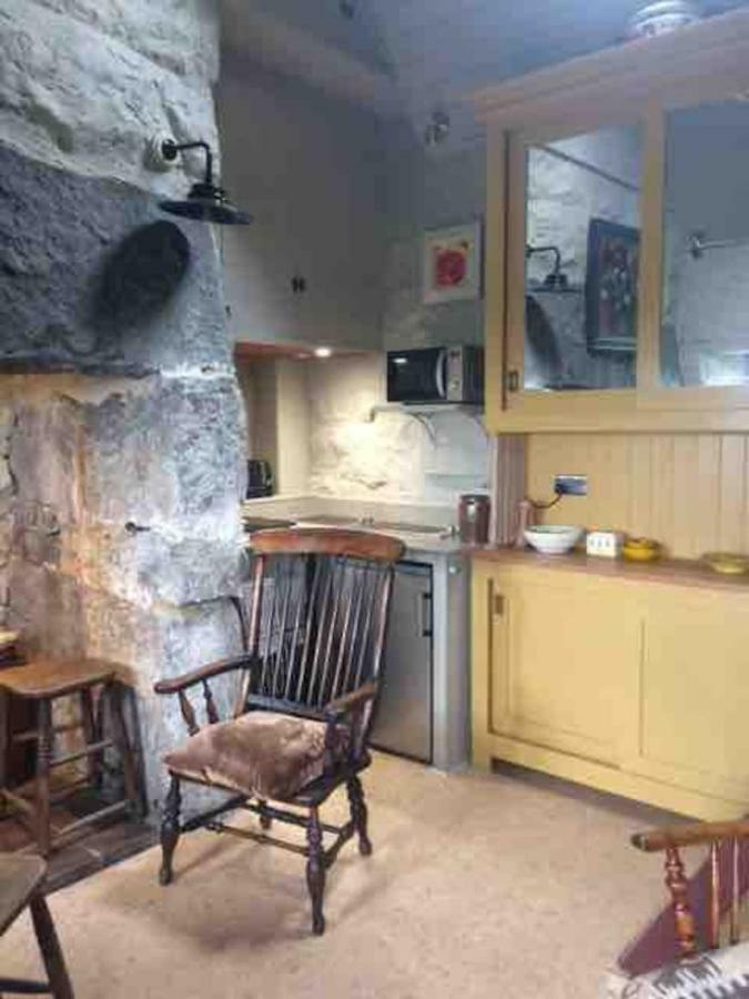 1 Bryn Tirion Uchaf Pwllheli